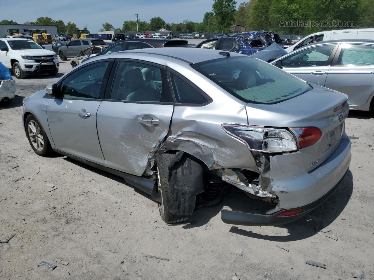 2016 Ford Focus Se Silver vin: 1FADP3F2XGL281049