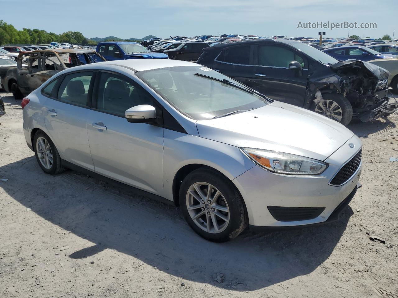 2016 Ford Focus Se Silver vin: 1FADP3F2XGL281049