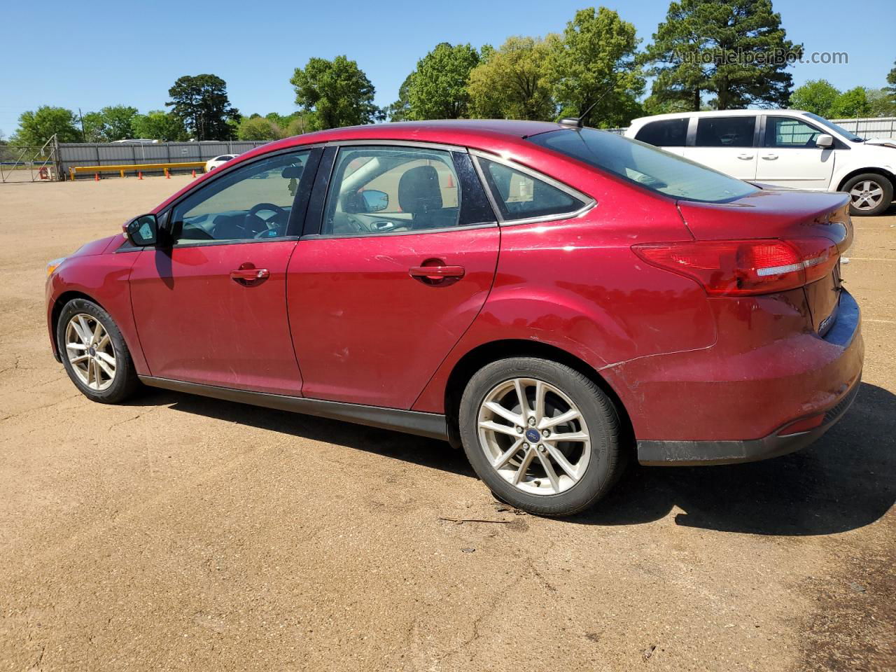 2016 Ford Focus Se Red vin: 1FADP3F2XGL360804