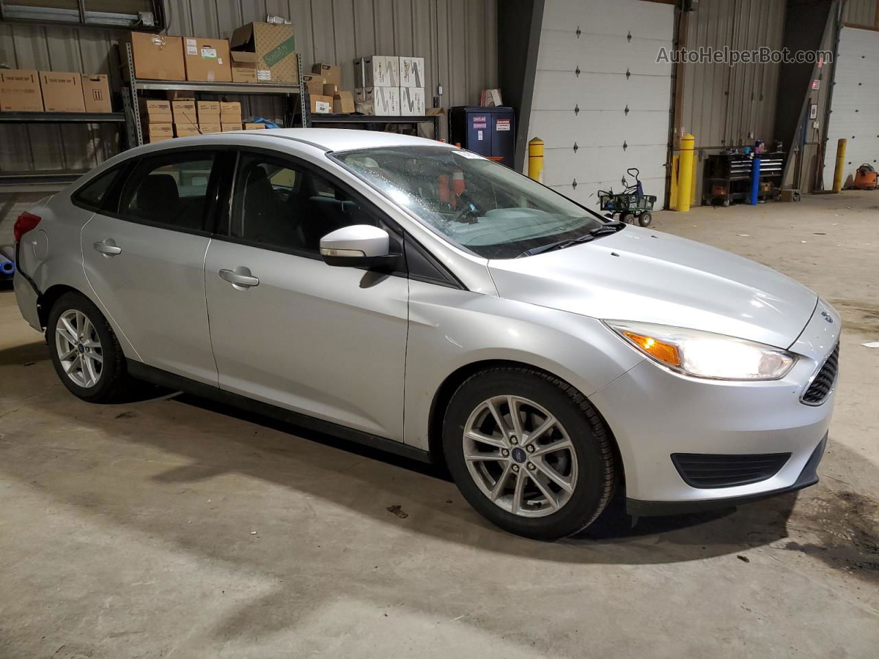 2017 Ford Focus Se Silver vin: 1FADP3F2XHL252040