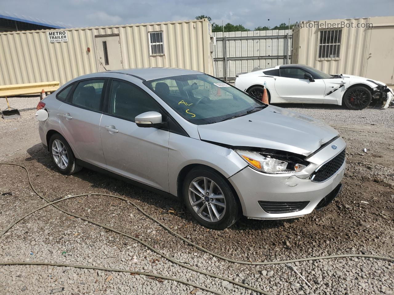 2017 Ford Focus Se Silver vin: 1FADP3F2XHL256332