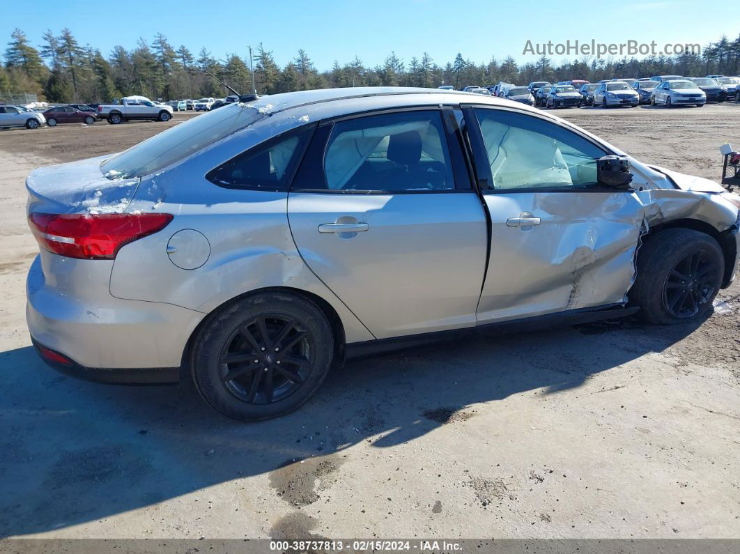 2017 Ford Focus Se Silver vin: 1FADP3F2XHL301270