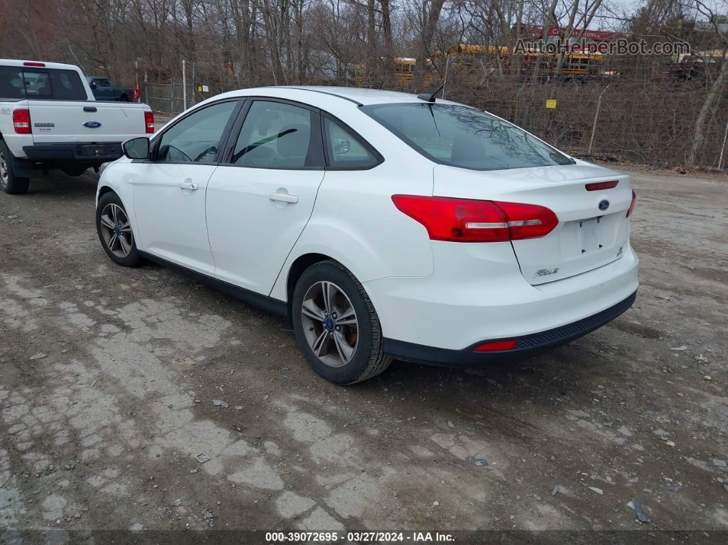 2018 Ford Focus Se White vin: 1FADP3FE1JL221632