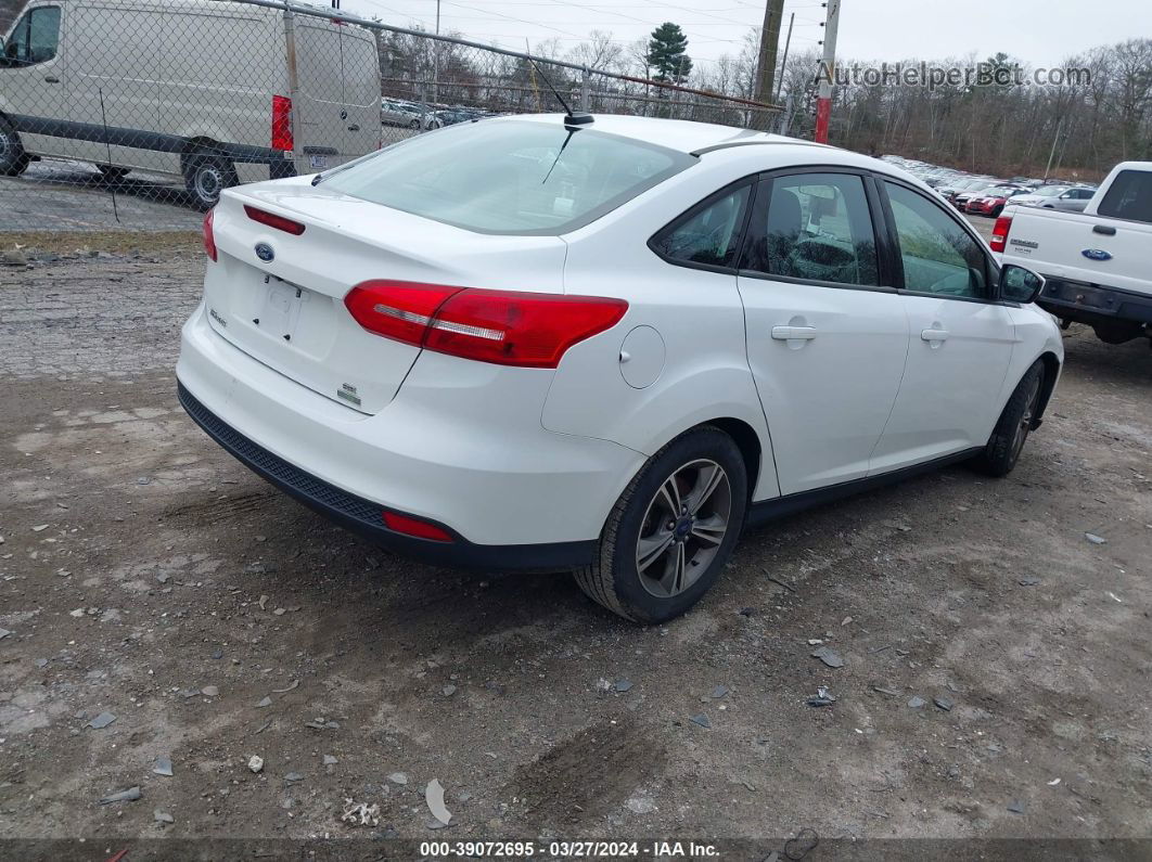 2018 Ford Focus Se White vin: 1FADP3FE1JL221632