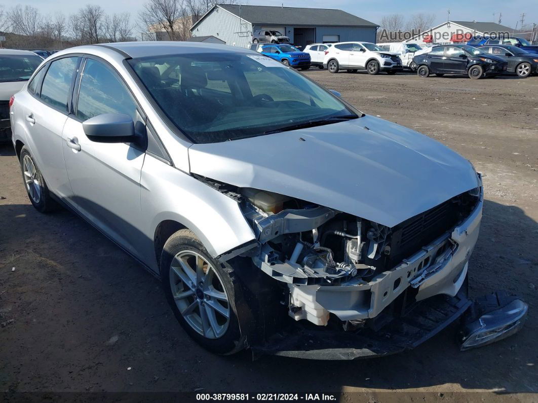 2018 Ford Focus Se Silver vin: 1FADP3FE1JL243601