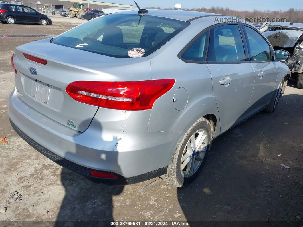 2018 Ford Focus Se Silver vin: 1FADP3FE1JL243601