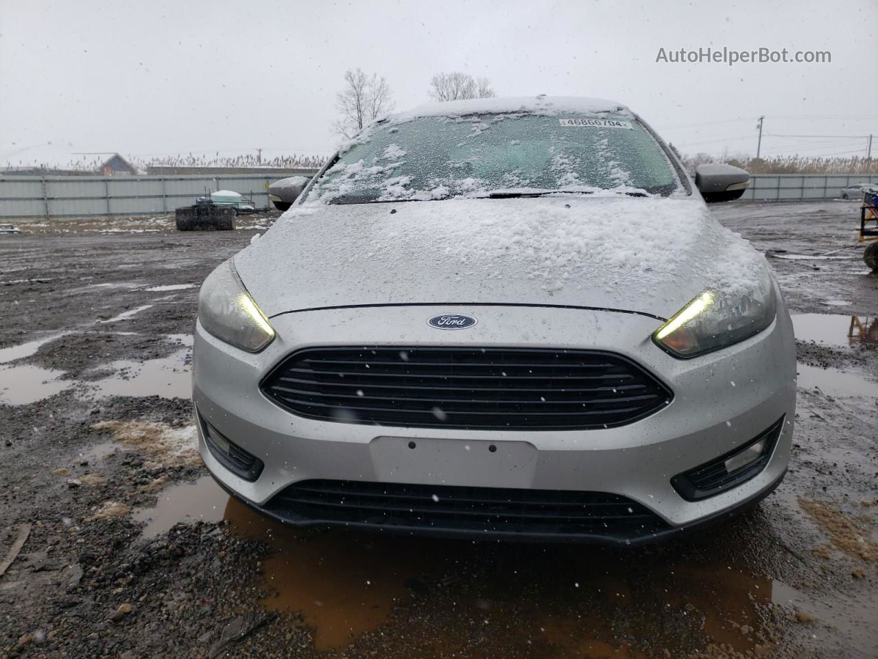 2017 Ford Focus Se Silver vin: 1FADP3FE2HL302651