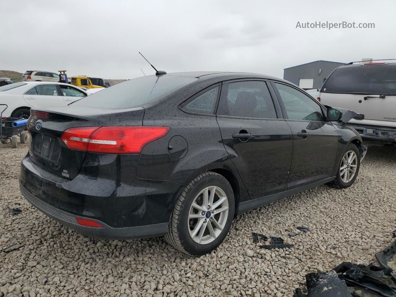 2018 Ford Focus Se Black vin: 1FADP3FE2JL278731