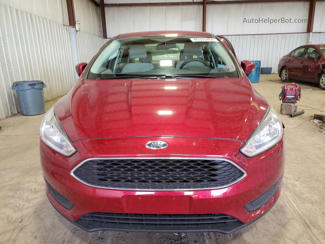 2017 Ford Focus Se Red vin: 1FADP3FE3HL201179