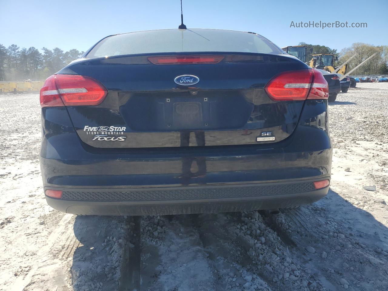 2018 Ford Focus Se Black vin: 1FADP3FE5JL208463