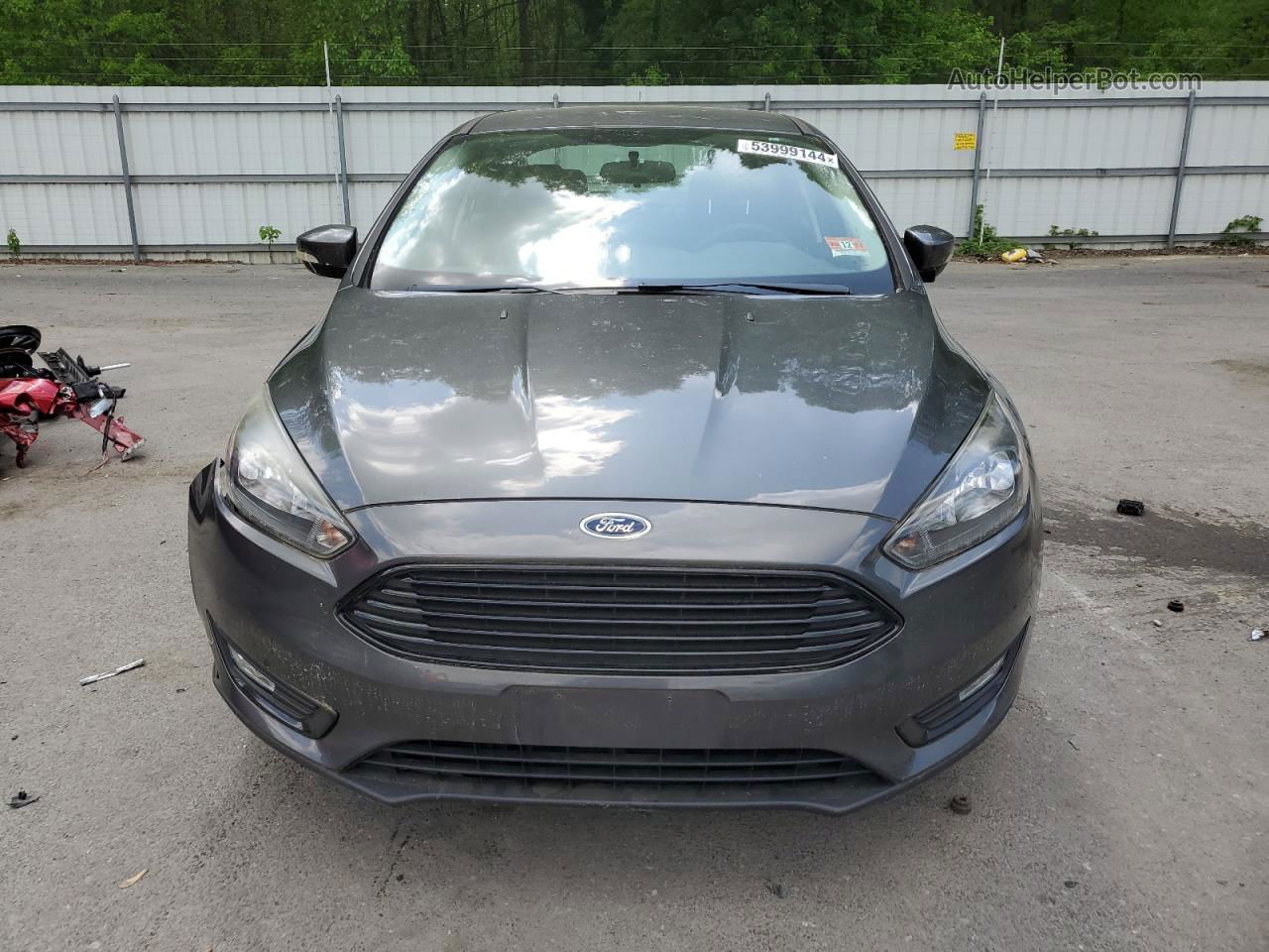 2017 Ford Focus Se Gray vin: 1FADP3FE6HL235326