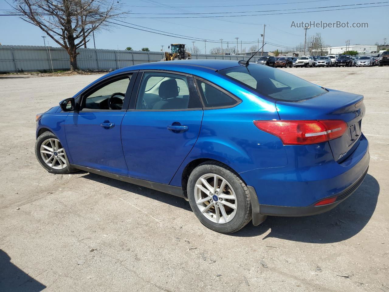 2018 Ford Focus Se Синий vin: 1FADP3FE6JL265142