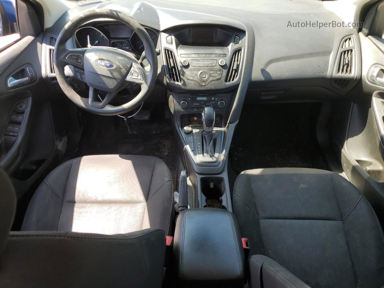 2018 Ford Focus Se Синий vin: 1FADP3FE6JL265142