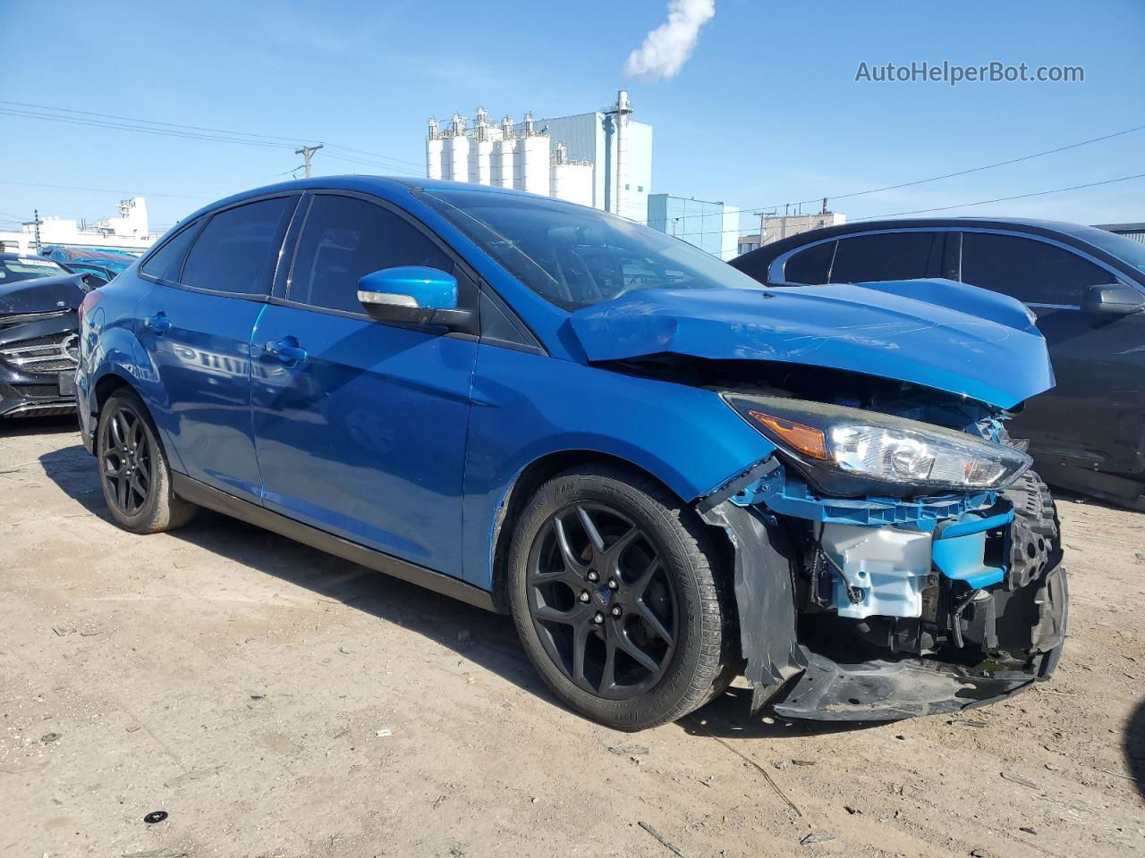 2016 Ford Focus Se Blue vin: 1FADP3FE7GL371821