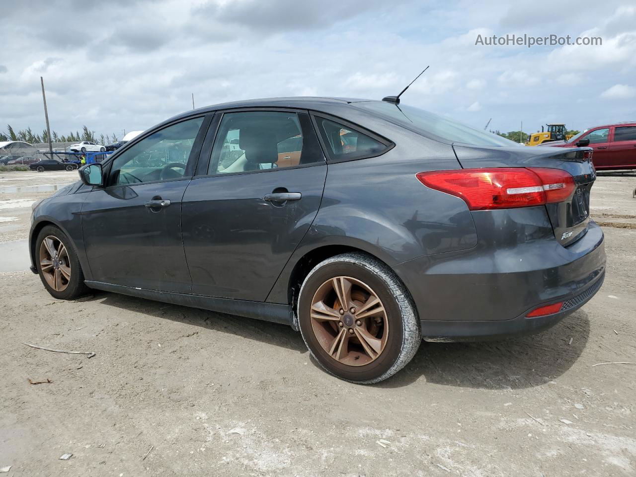 2018 Ford Focus Se Угольный vin: 1FADP3FE7JL209274