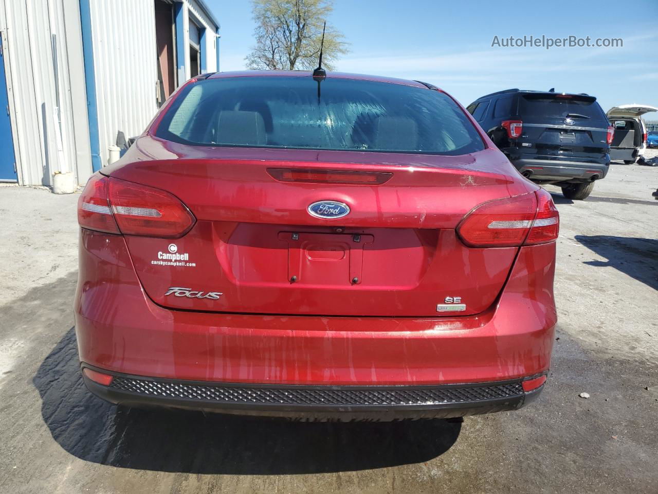 2017 Ford Focus Se Red vin: 1FADP3FE8HL332415