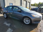 2018 Ford Focus Se Gray vin: 1FADP3FE8JL222597