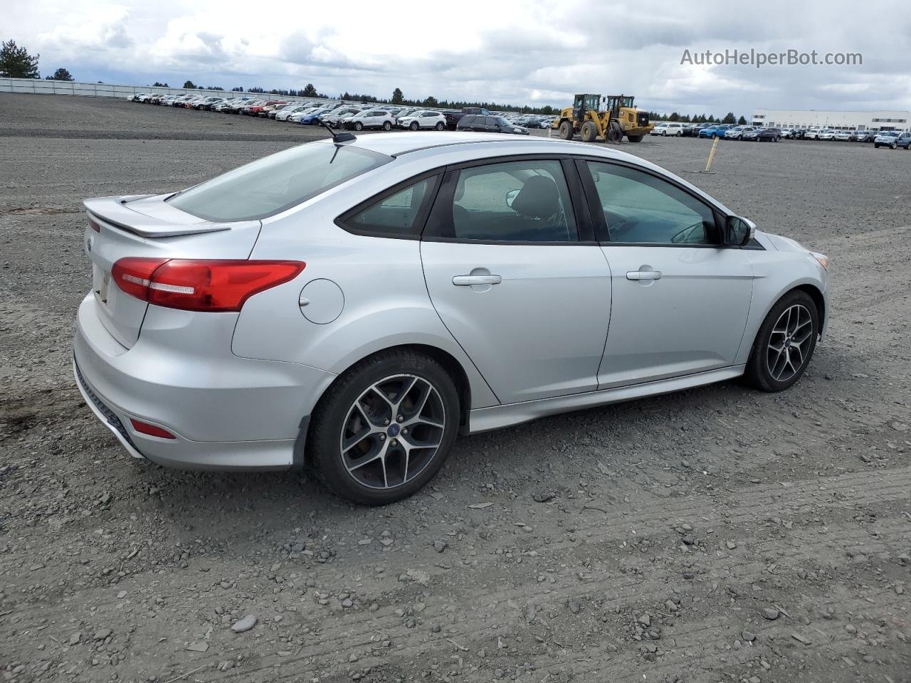 2015 Ford Focus Se Silver vin: 1FADP3FE9FL222549