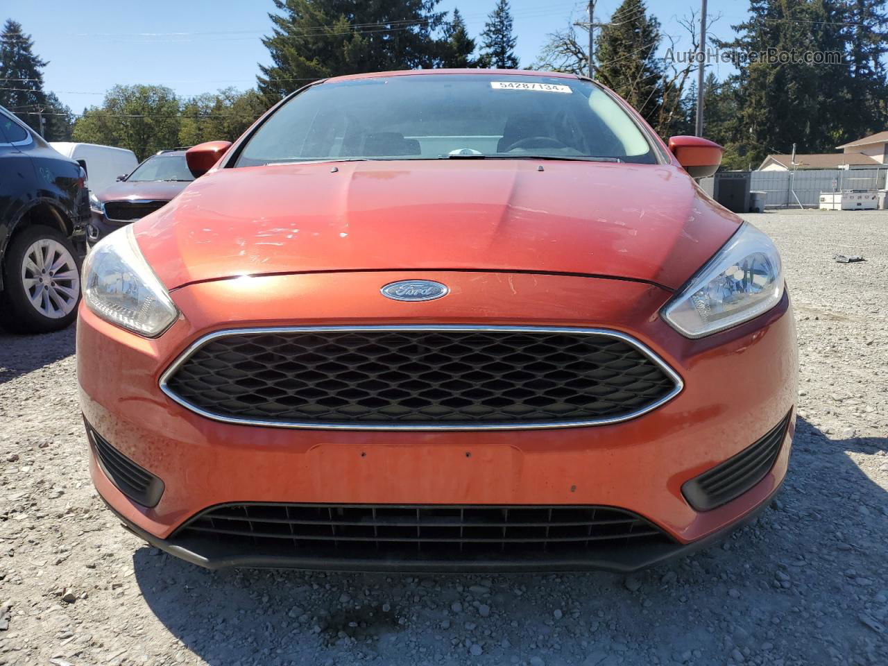 2018 Ford Focus Se Burgundy vin: 1FADP3FE9JL293484