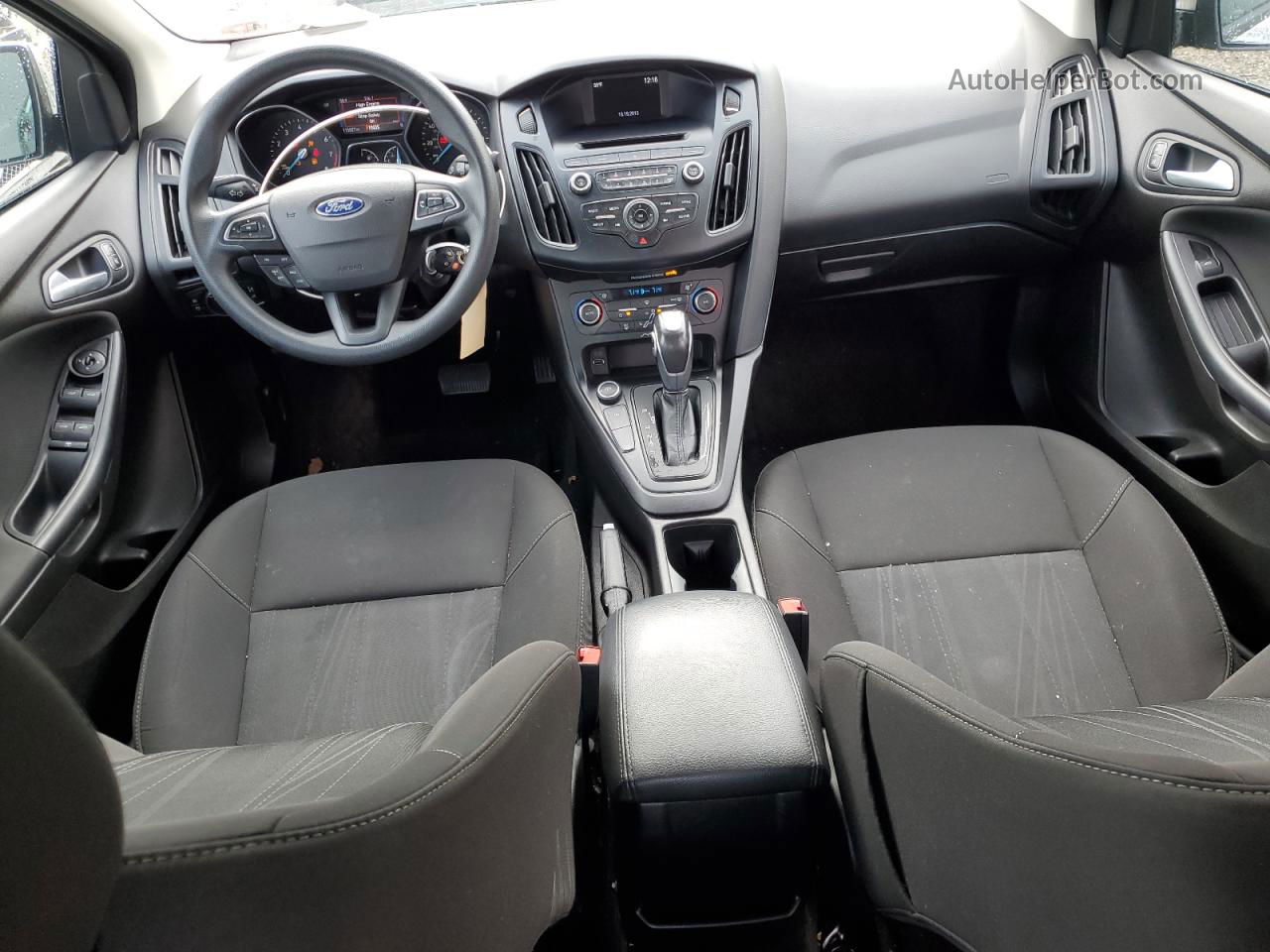 2016 Ford Focus Se Серебряный vin: 1FADP3FEXGL207883