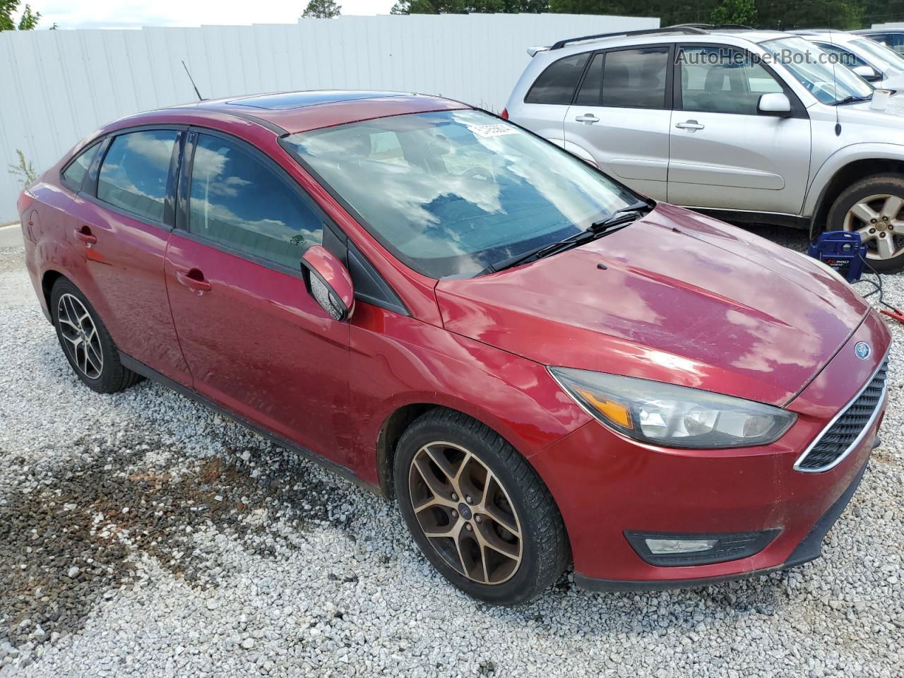 2017 Ford Focus Sel Red vin: 1FADP3H22HL297843