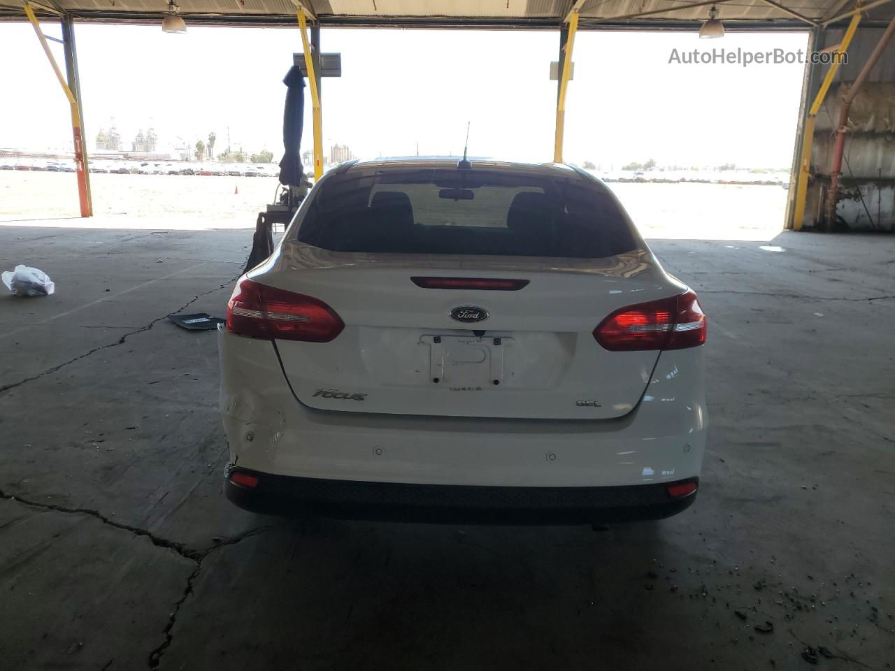 2017 Ford Focus Sel White vin: 1FADP3H24HL287394