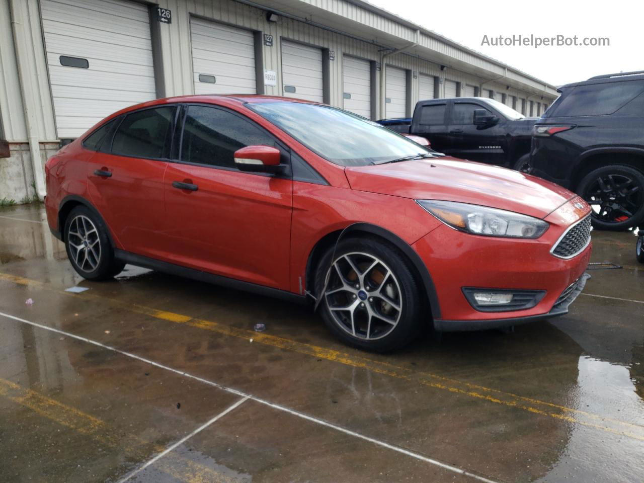 2018 Ford Focus Sel Red vin: 1FADP3H25JL261800