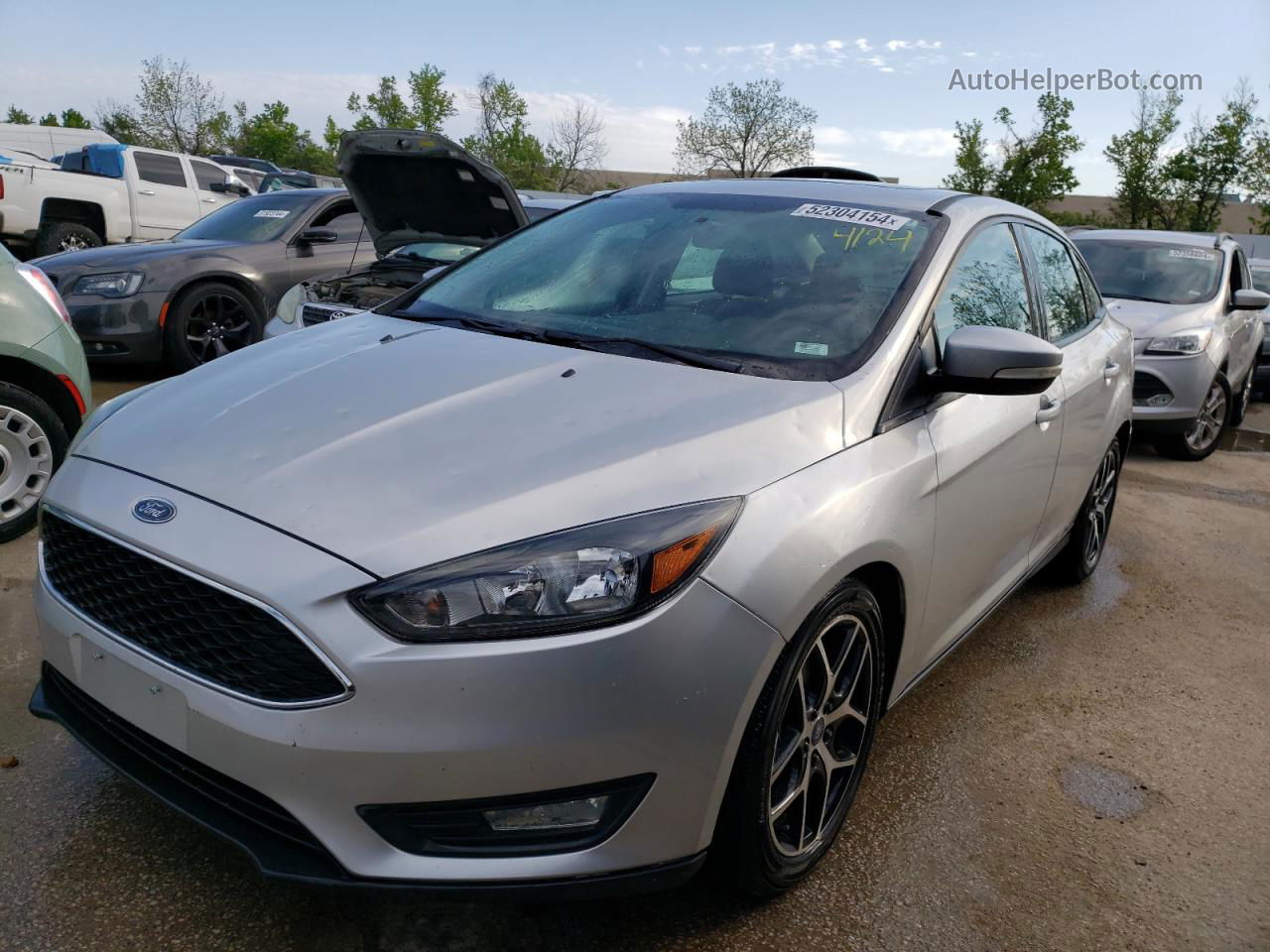 2018 Ford Focus Sel Silver vin: 1FADP3H28JL318720