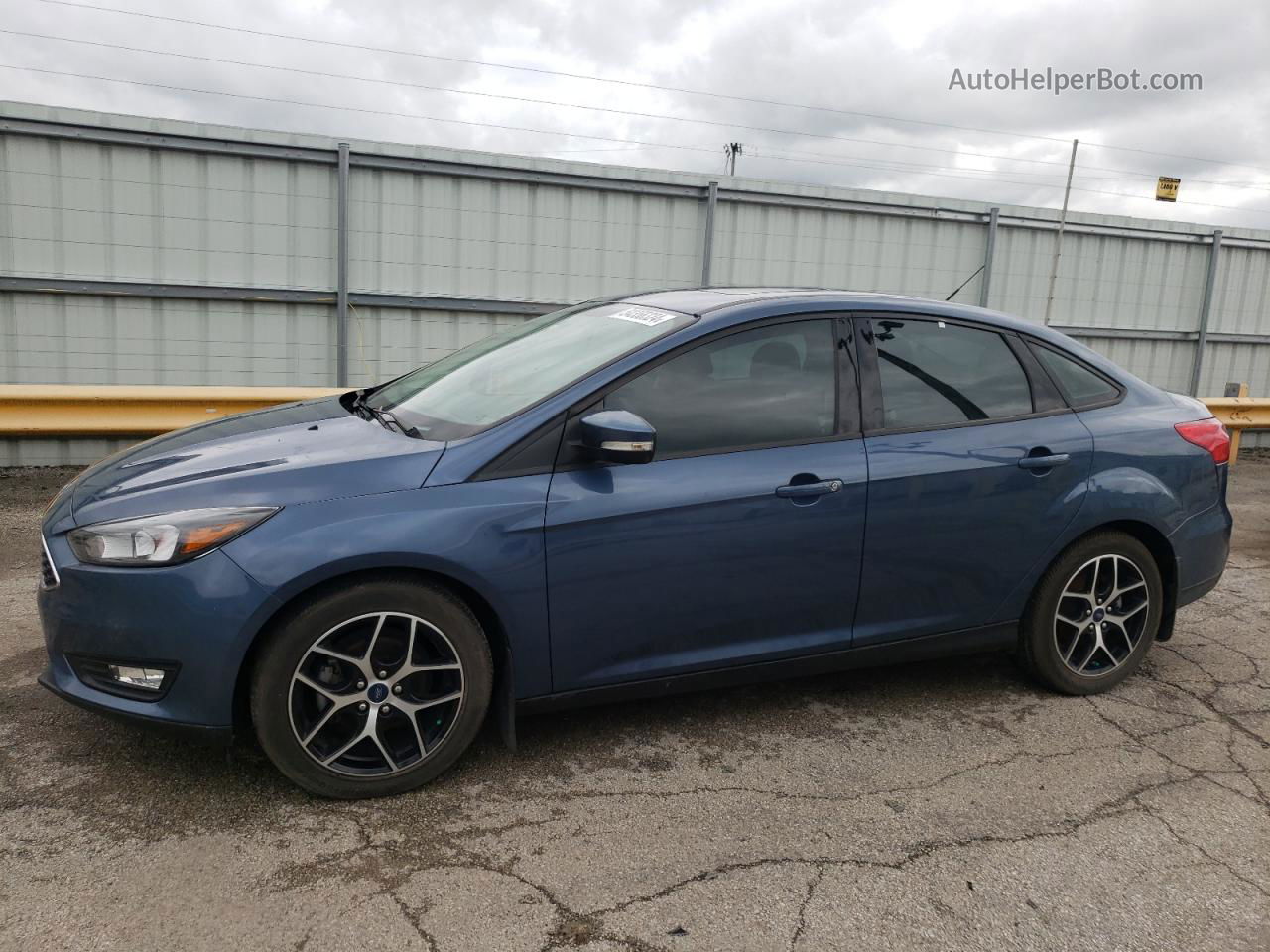 2018 Ford Focus Sel Blue vin: 1FADP3H2XJL209787