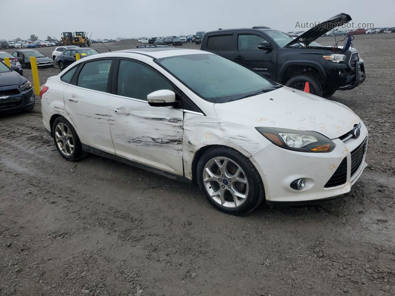 2013 Ford Focus Titanium White vin: 1FADP3J20DL300016