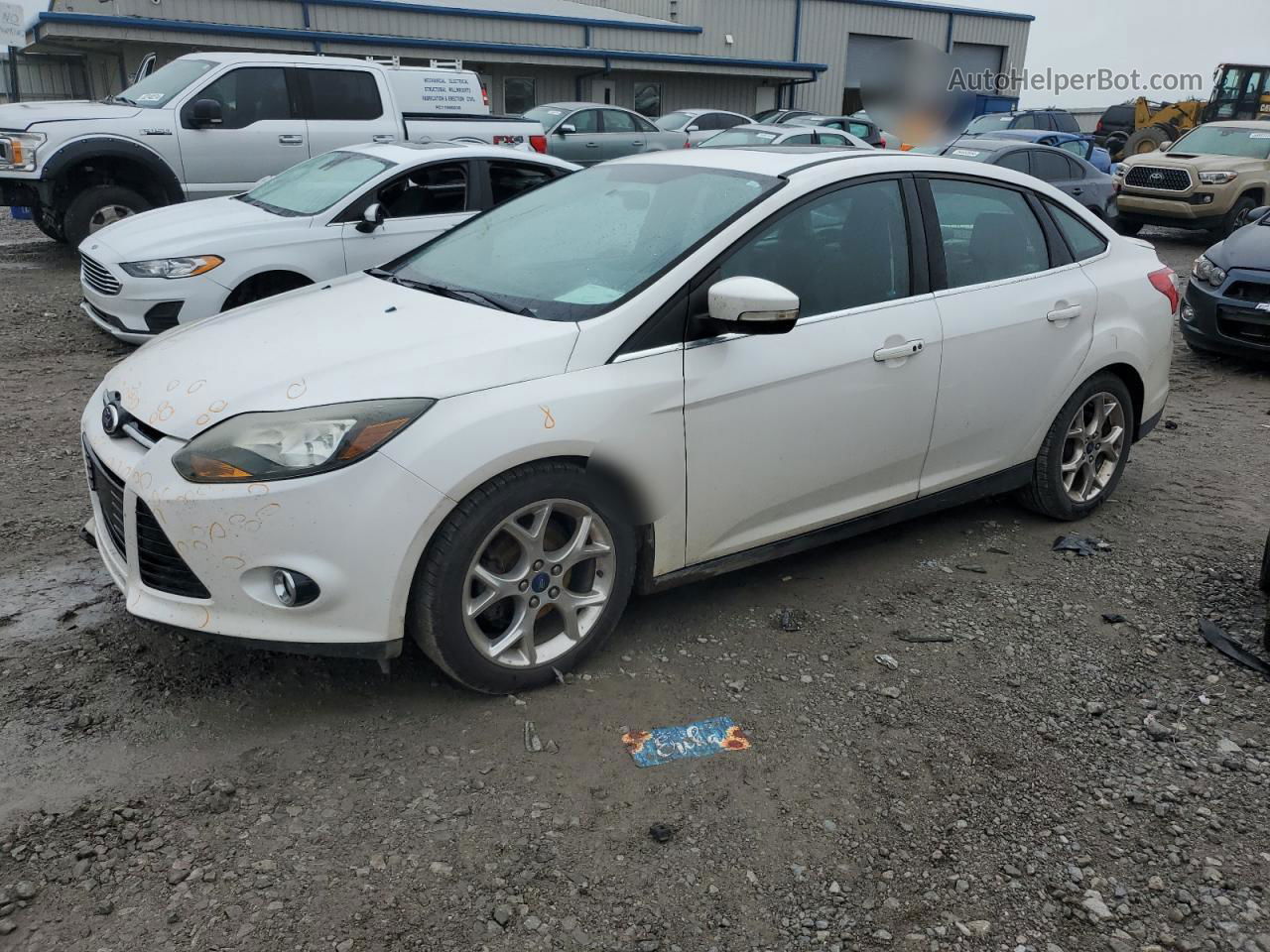 2013 Ford Focus Titanium White vin: 1FADP3J20DL300016