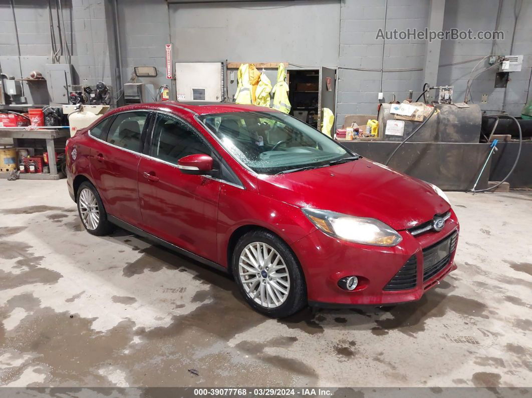 2013 Ford Focus Titanium Красный vin: 1FADP3J23DL229801