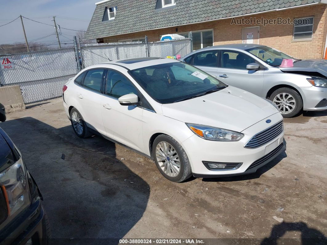 2018 Ford Focus Titanium White vin: 1FADP3J24JL314934