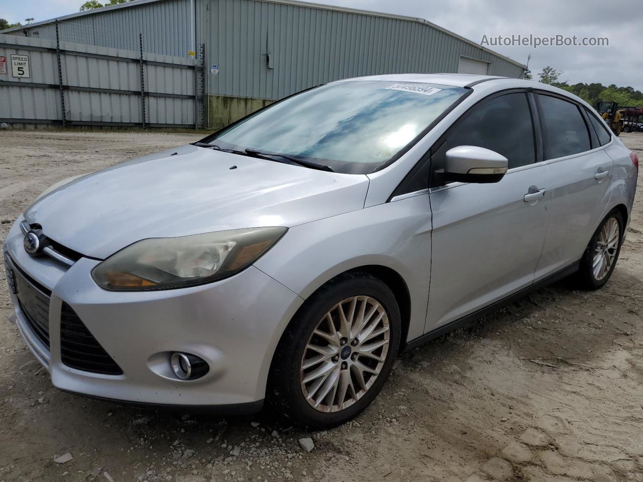 2014 Ford Focus Titanium Серебряный vin: 1FADP3J25EL227209