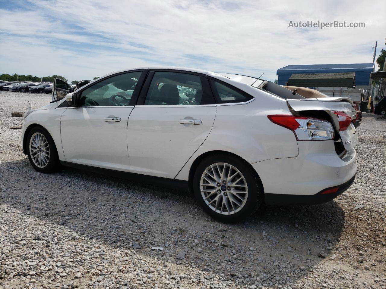 2014 Ford Focus Titanium White vin: 1FADP3J27EL240527