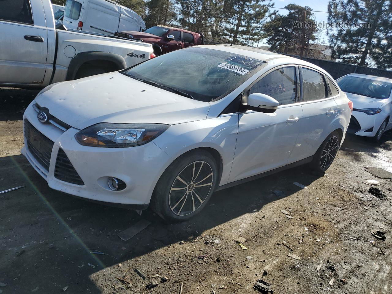 2014 Ford Focus Titanium White vin: 1FADP3J27EL293955