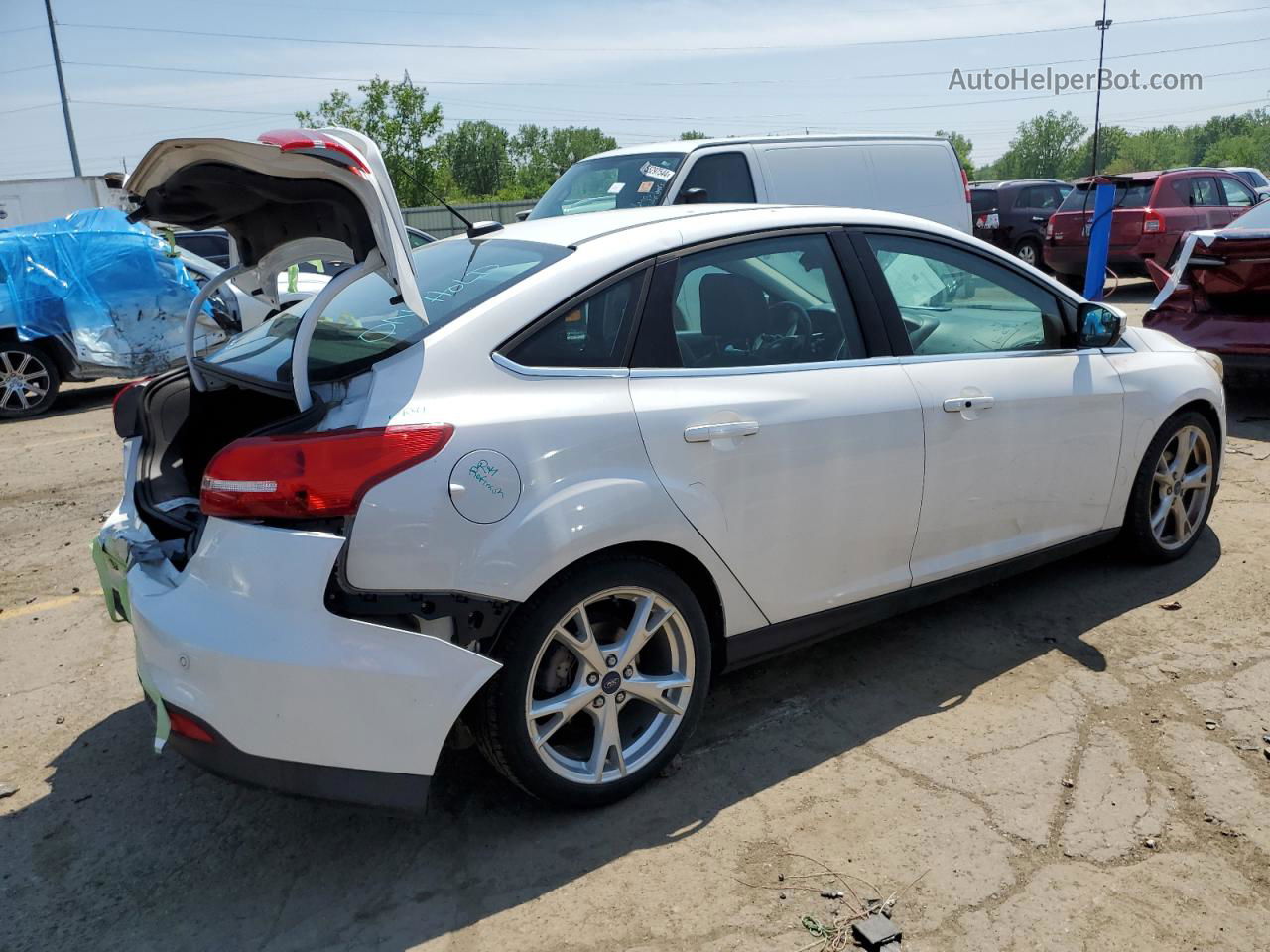 2015 Ford Focus Titanium Белый vin: 1FADP3J28FL378756