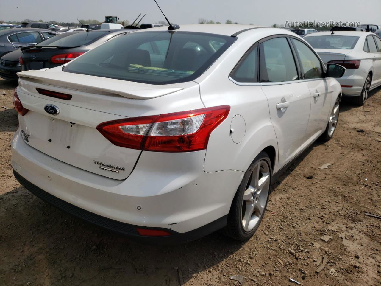 2013 Ford Focus Titanium White vin: 1FADP3J29DL113356