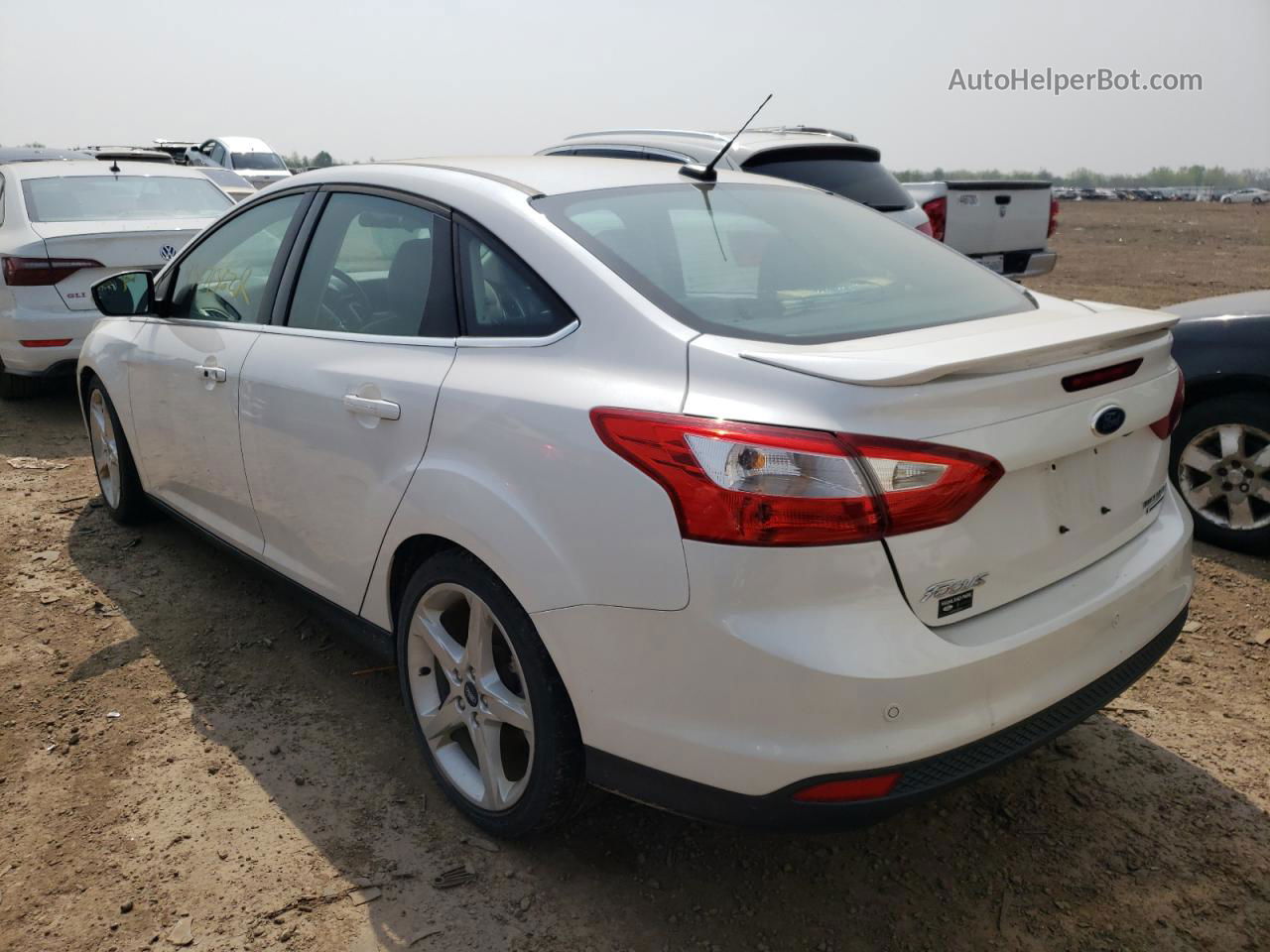 2013 Ford Focus Titanium White vin: 1FADP3J29DL113356