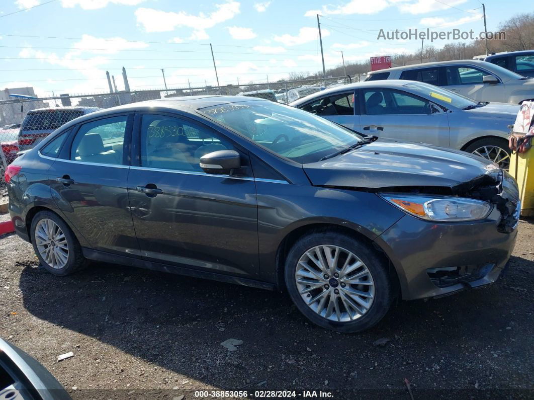 2018 Ford Focus Titanium Серый vin: 1FADP3J29JL323922