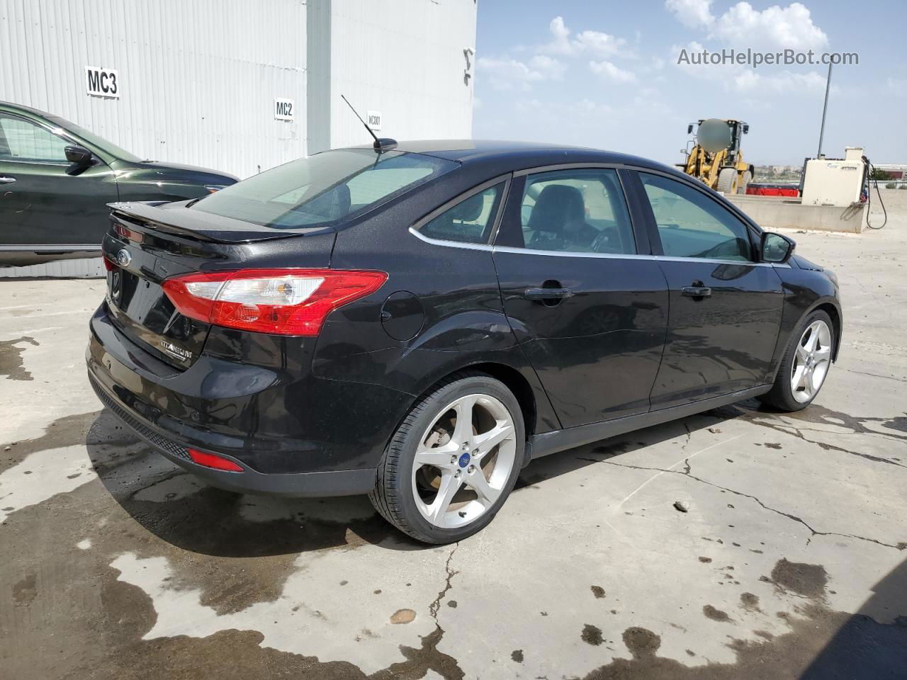 2013 Ford Focus Titanium Black vin: 1FADP3J2XDL117044