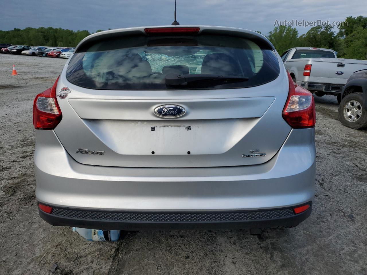 2014 Ford Focus Se Silver vin: 1FADP3K20EL313588