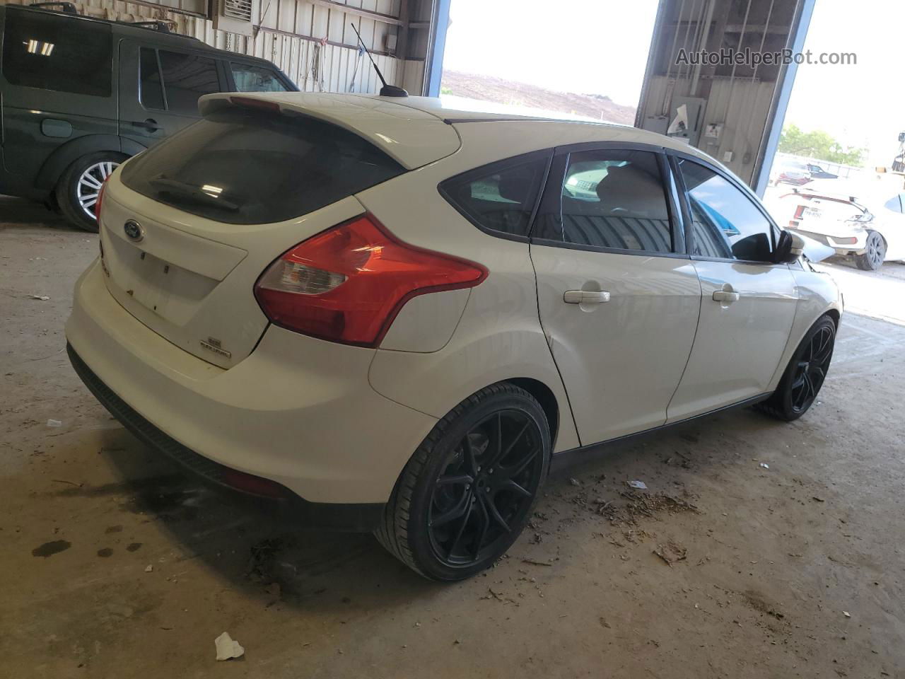 2014 Ford Focus Se White vin: 1FADP3K20EL372821