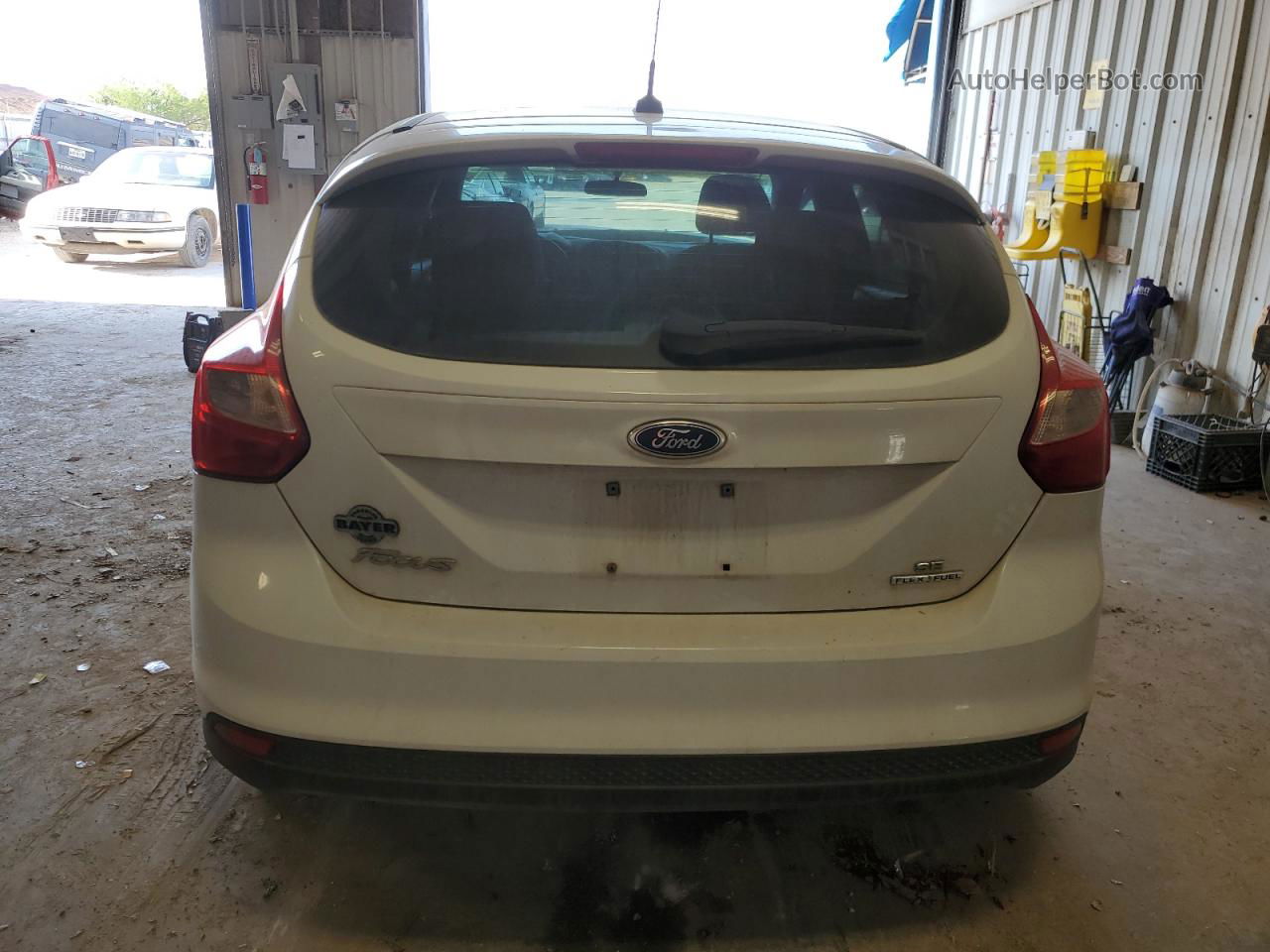 2014 Ford Focus Se Белый vin: 1FADP3K20EL372821