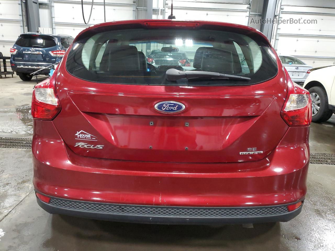 2014 Ford Focus Se Red vin: 1FADP3K20EL397217