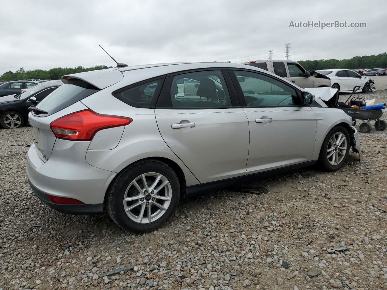 2015 Ford Focus Se Silver vin: 1FADP3K20FL386025