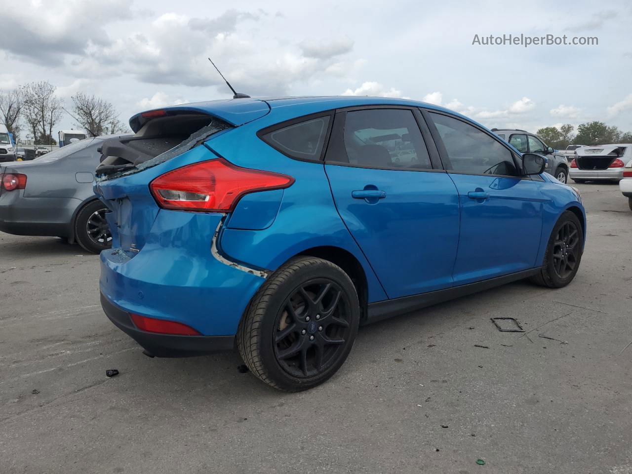 2016 Ford Focus Se Blue vin: 1FADP3K20GL403696