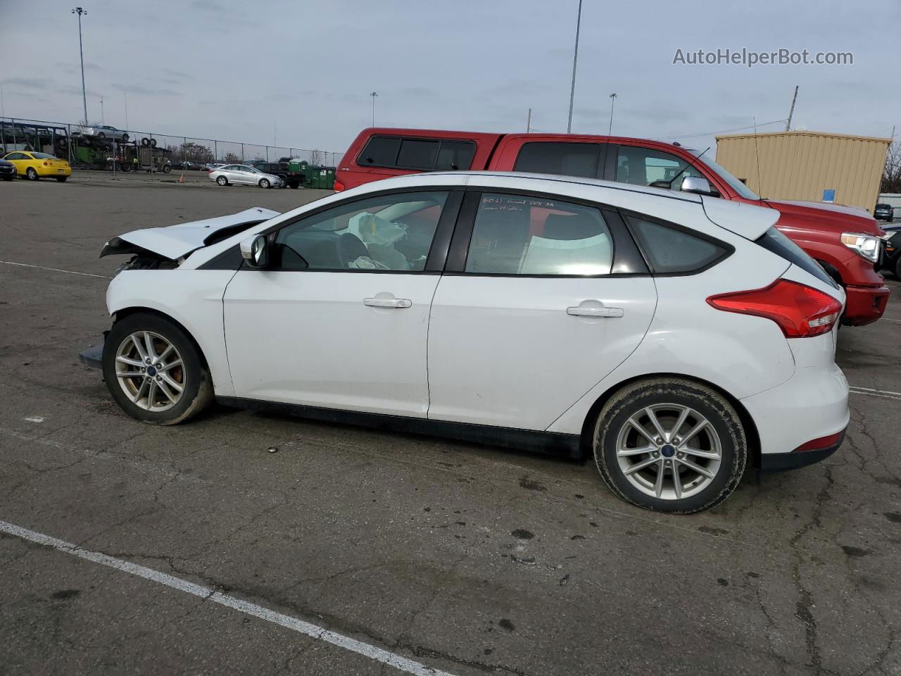 2017 Ford Focus Se White vin: 1FADP3K20HL209591