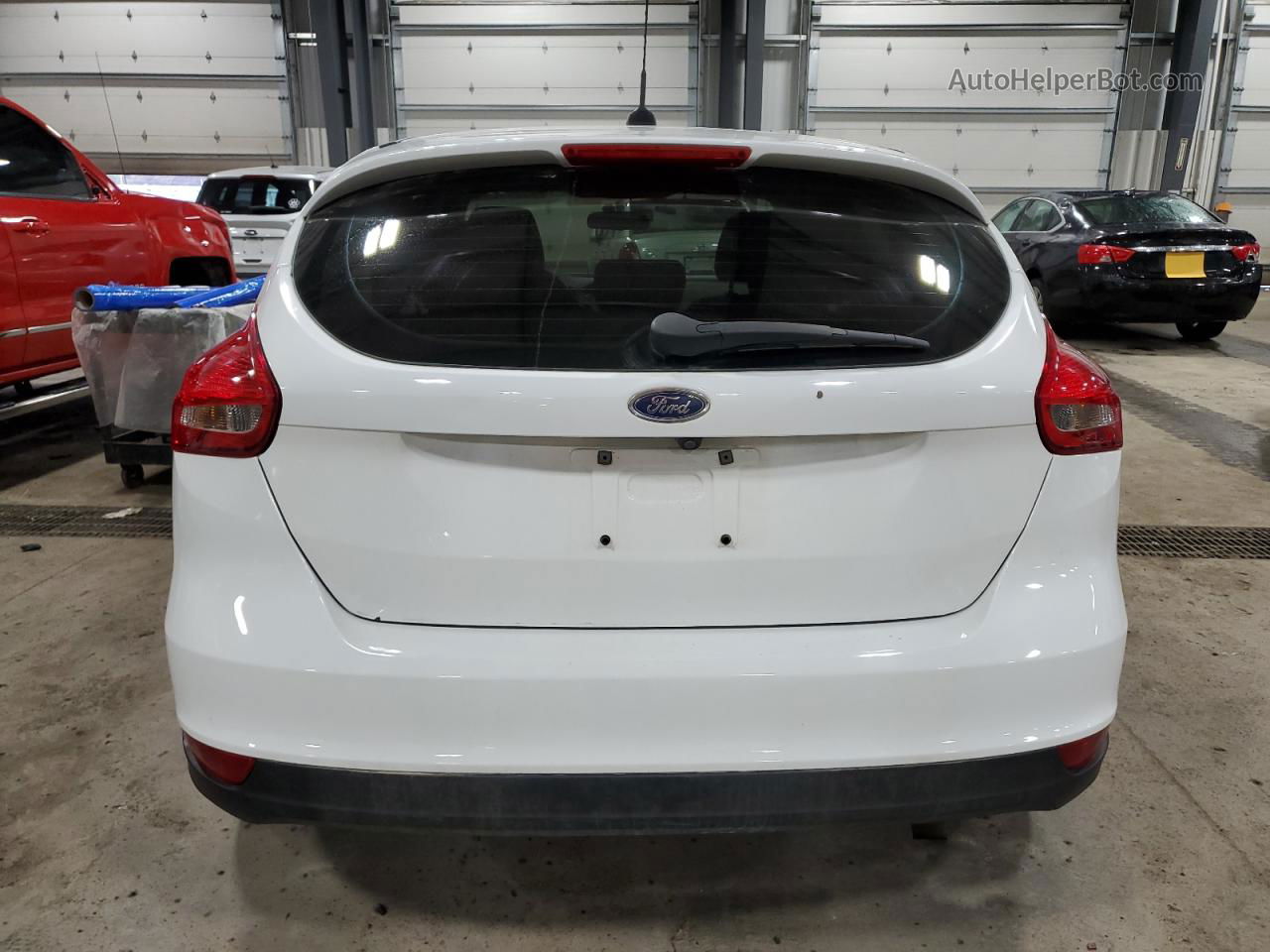 2017 Ford Focus Se White vin: 1FADP3K20HL239397