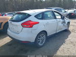 2018 Ford Focus Se White vin: 1FADP3K20JL251720